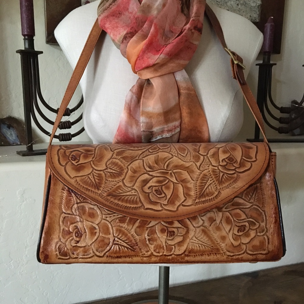 Vintage🐴 TOOLED Leather Handbag Mexico Made🌵